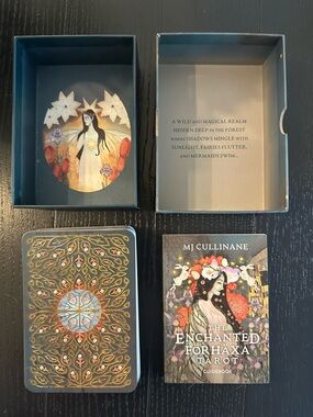 🦊 The Enchanted Forhaxa Tarot Deck - Floral Artwork